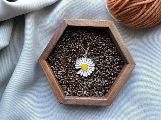 Daisy flower stitch markers