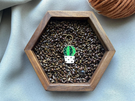 Cactus stitch marker