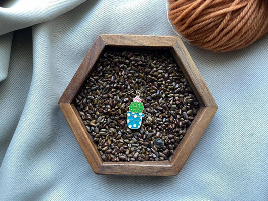 Cactus stitch marker