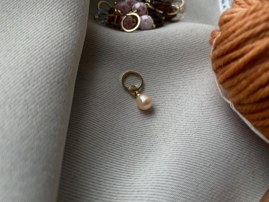 Freshwater Pearl Stitch Markers