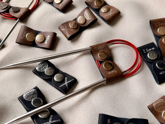 Knitting Needle Holder