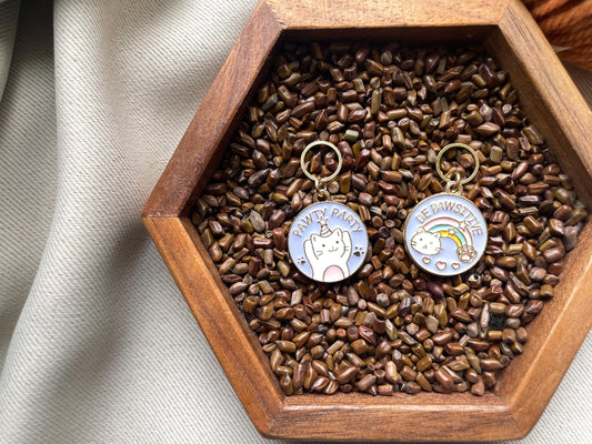 Cat stitch markers