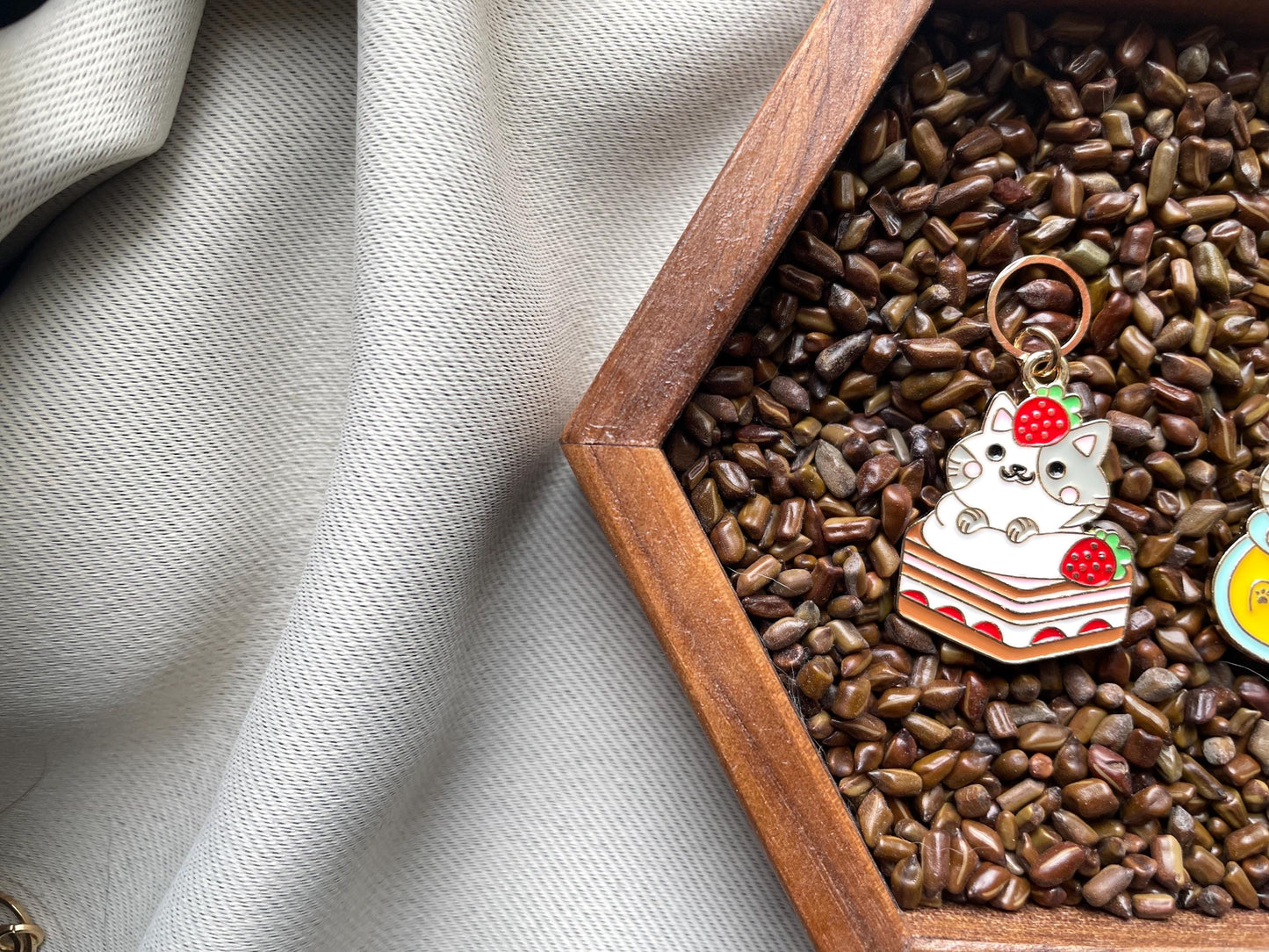 Cat stitch markers